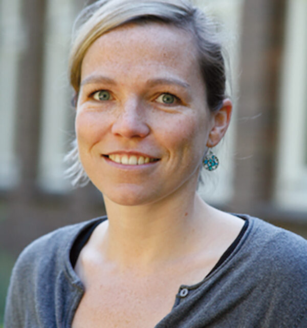 Dr. Claudia Heidecke